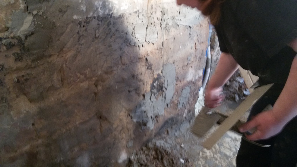 Wand im Waschraum verputzen – Hof Isem